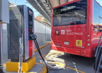 Inauguran en CDMX primera línea del Metrobús totalmente eléctrica