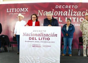 AMLO firma Decreto sobre la nacionalización del litio