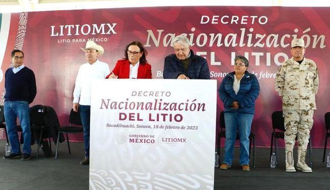 AMLO firma Decreto sobre la nacionalización del litio