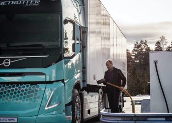 Ventas de vehículos eléctricos se dispara, pero el desafió esta en los camiones pesados, generan 30% de las emisiones