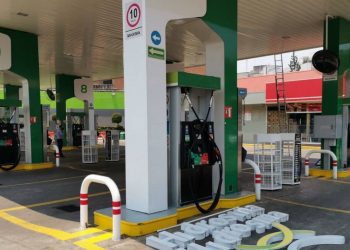 CRE autotiza 17 permisos de expendio de petrolíferos en estación de servicio