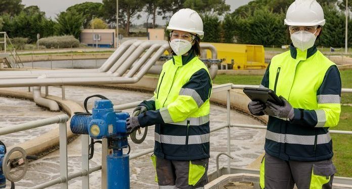 Mujeres, la primera línea en la defensa de la gestión y el ahorro de agua