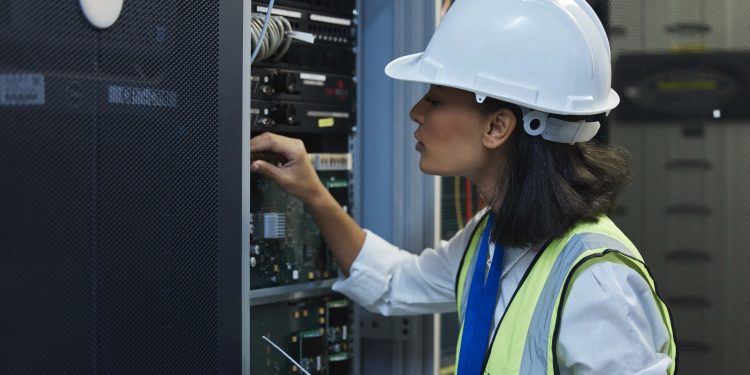 Schneider Electric busca que 50% de nuevas contrataciones sean mujeres hacia el 2025