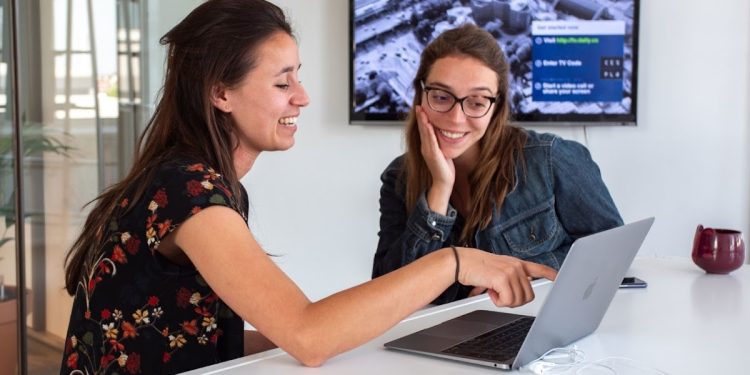 BID Lab y Google lanzan nueva convocatoria para emprendedoras STEM