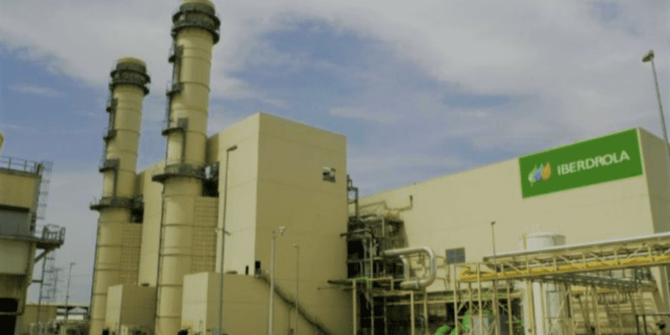 Descartan nacionalización de la industria eléctrica por compra de centrales de Iberdrola, riesgo de que pierdan su rentabilidad