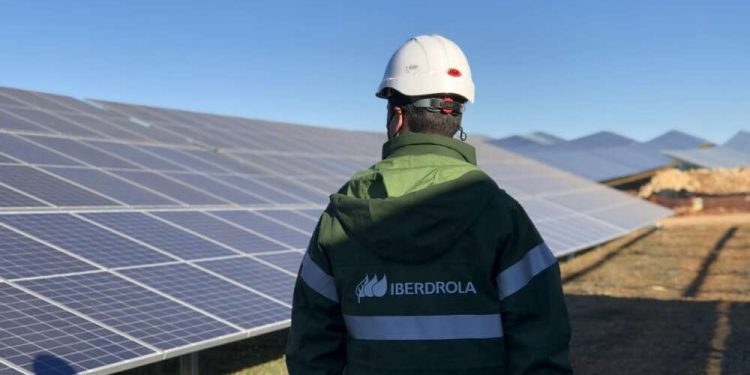 4 implicaciones negativas por la compra de las plantas generadoras de Iberdrola