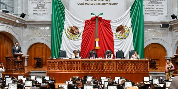 Energía renovable llegará a edificios públicos de Edomex; en cuatro años la transición