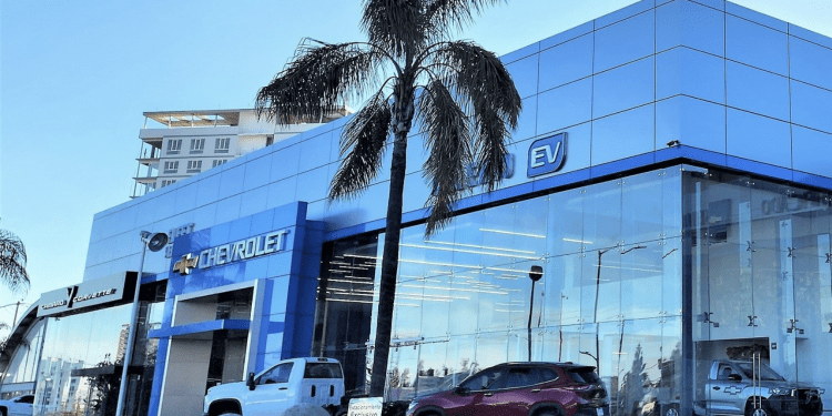 General Motors de México amplía red de distribución de Chevrolet EV a 19 puntos de venta y servicio