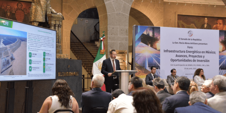 En 2041 el SEN adicionará 68 mil MW de capacidad instalada; refuerza líneas de transmisión y distribución