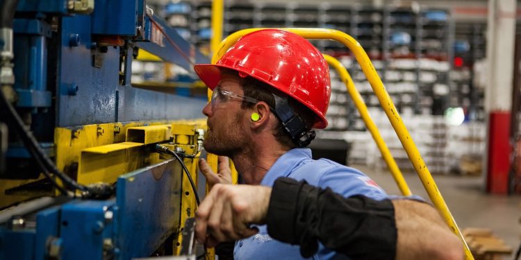 CAUSA DE CONTRADICCIÓN LA INVERSIÓN EXTRANJERA DIRECTA EN EL NEARSHORING