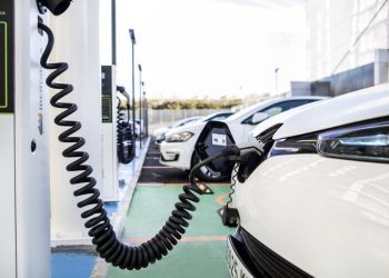 Ni híbrido, ni hidrógeno, ni gas, el auto eléctrico con baterías dominará el mercado mundial: Voltway 