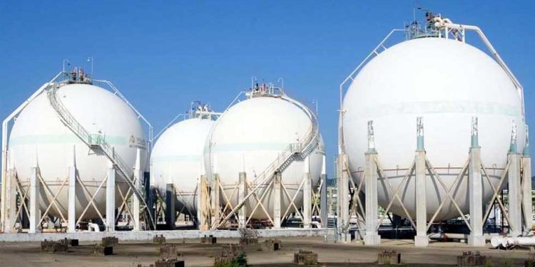 Precio del gas natural cotiza en casi 2 dólares MMBtu por producción  récord y temperaturas más suaves