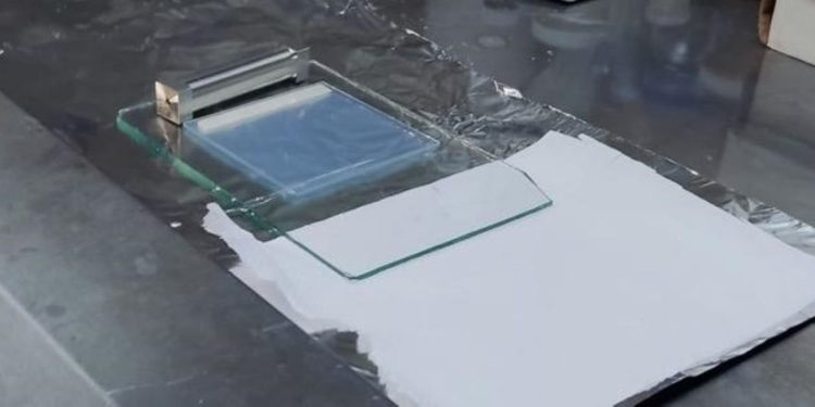 IER-UNAM y SOLAREVER fabrican películas de perovskita híbridas para paneles solares más verdes y menos costosos