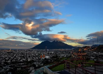 Siete de cada 10 empresas que llegan a México por nearshoring se establecen en Monterrey