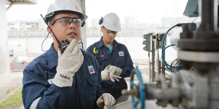 Chevron financiará proyectos de captura de carbono e investigación de carbono azul en Australia
