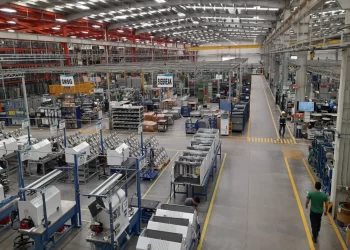 Demanda de energía por nearshoring rezaga infraestructura