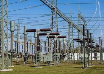 Producción de electricidad con combustibles baja 7.4% en la OCDE; participa con 50.2% en el mix eléctrico