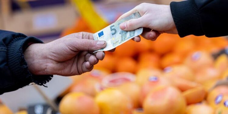 Inflación en la OCDE sube a 5.9% en julio; precios de energía sigue en negativo