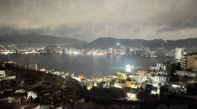 CFE restablece 40% de energía en Acapulco; el martes quedará al 100%