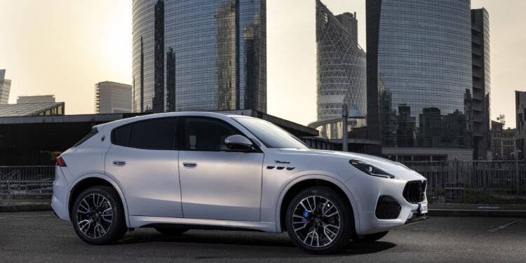 Maserati México anuncia la llegada de su nueva SUV híbrida en Saltillo