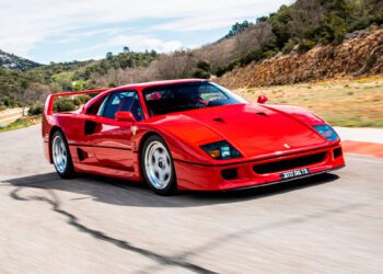 Ferrari aceptará criptomonedas en EE UU, Europa el siguiente mercado