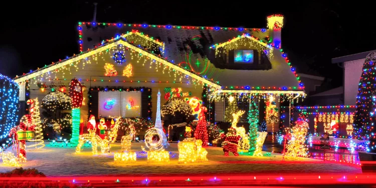 Adornos navideños, 9 recomendaciones para evitar electrocución, quemaduras o incendios