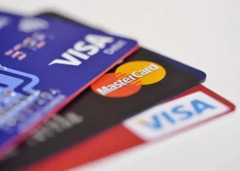 Visa compra participación mayoritaria de Prosa para acelerar pagos digitales en México