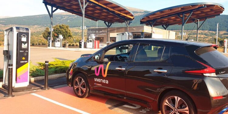 TotalEnergies adquiere una red de recarga de vehículos eléctricos en España