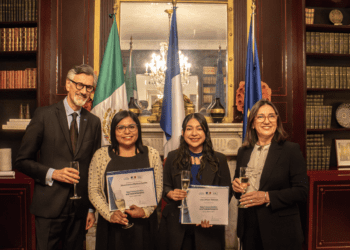 Diana Casillas Martínez y Leticia Pérez Tlatempa ganan premio “Mujeres Promesa en la Transición Energética”