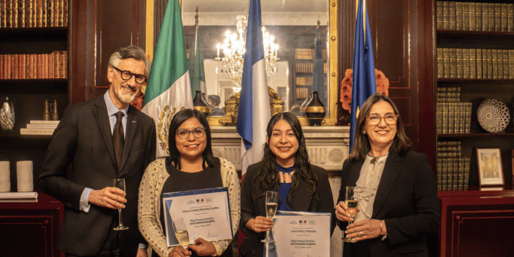 Diana Casillas Martínez y Leticia Pérez Tlatempa ganan premio “Mujeres Promesa en la Transición Energética”