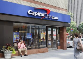 Capital One adquiere a Discover por 35,300 mdd