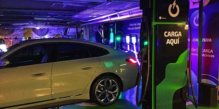 Volkswagen de México inicia las operaciones de su primer sitio de carga