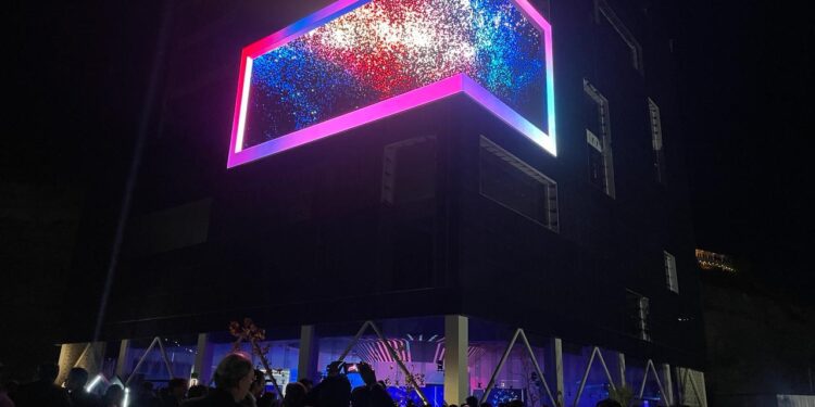 Centro de Innovación y Tecnología Creativa “Bloque” en  Querétaro instala pantalla LED 3D Naked Eye de Hikvision