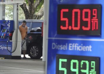 Menor actividad en las refinerías de EE.UU. presionan precios de gasolina y diesel