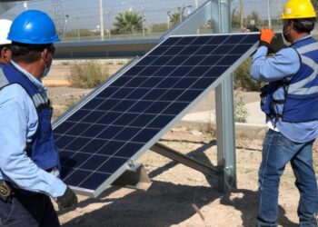 Legislación y profesionalización, principales barreras en la industria solar