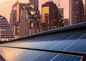 Finsolar se suma a los aliados de JLL  México para reducir la huella de carbono en sector inmobiliario