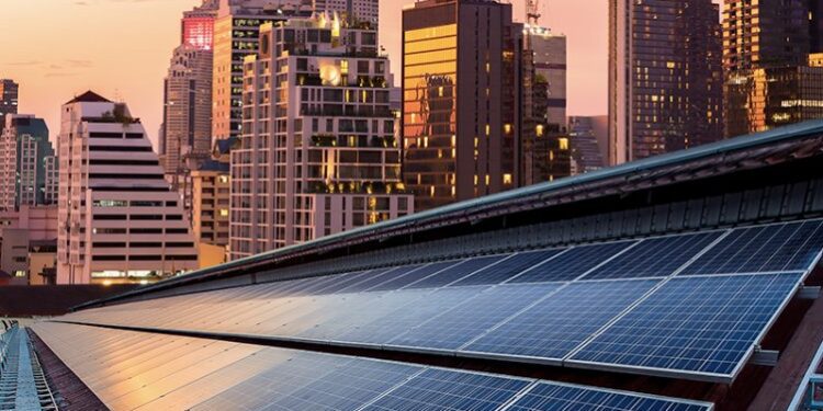 Finsolar se suma a los aliados de JLL  México para reducir la huella de carbono en sector inmobiliario