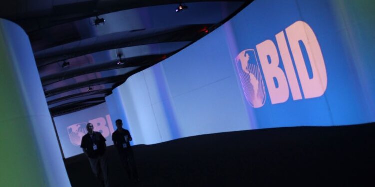 BID Lab lanza nuevas convocatorias WeXchange para emprendedoras tecnológicas