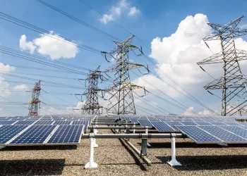 Generación de electricidad con combustibles fósiles baja -4.6% en marzo en países de la OCDE.