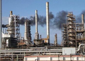 OPEP extiende recortes recortes a la producción de petróleo hasta 2025