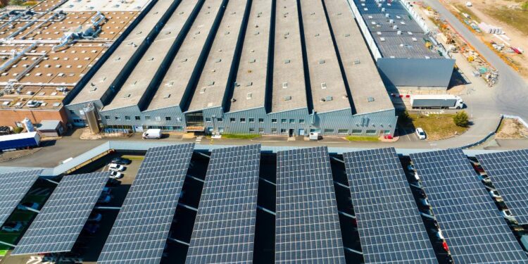 Almacenamiento y abasta aislado, dos opciones para acelerar el uso de energías renovables y reducir costos de energía