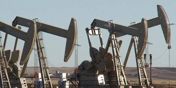 EIA espera que la producción de petróleo crudo en la Cuenca Pérmico aumente un 8% en 2024
