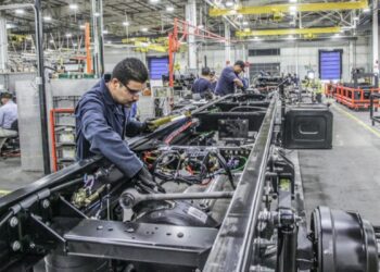 La formación bruta de capital fijo incrementó 0.8 % real en marzo