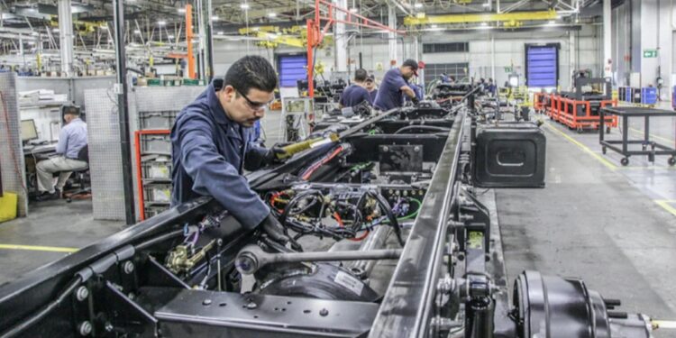 La formación bruta de capital fijo incrementó 0.8 % real en marzo