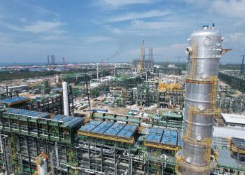 MENTIRA U OMISIÓN LA REFINERÍA OLMECA