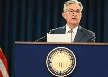 Fed recorta 50pb su tasa de referencia para iniciar el ciclo de bajas, con un voto en contra.