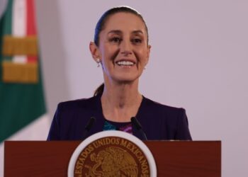 Reforma energética de Sheinbaum busca que Pemex y CFE vuelvan a ser públicas; CFE sería primera en despachar