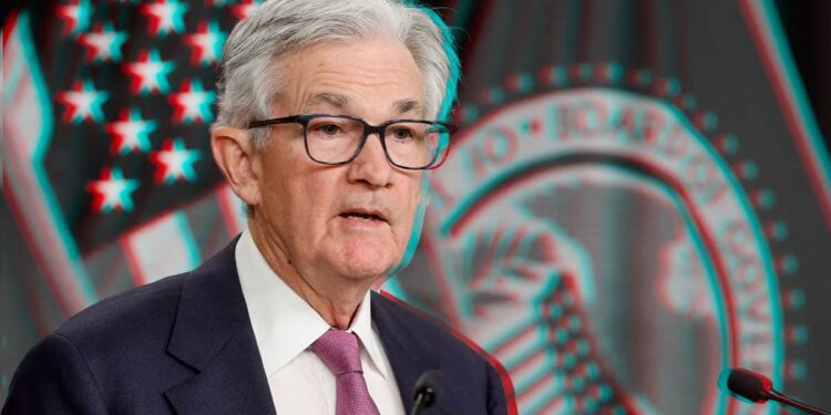 Powell reivindica independencia de la Fed ante triunfo de Trump y reduce su tasa de interés