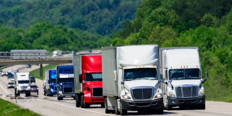 Transporte de carga en México: se estanca en 2024 y oportunidades de crecimiento para 2025