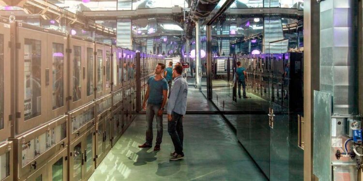 Centros de datos impulsados por IA aumentan las necesidades de electrificación